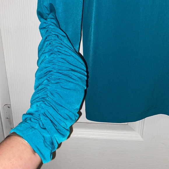 Susan Graver SZ L. NWOT. Bluish green color. - Picture 4 of 9